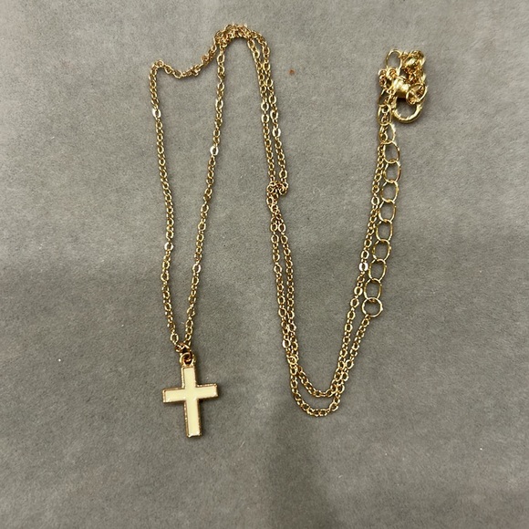 New beautiful gold cross with off white enamel on cross - Picture 4 of 5